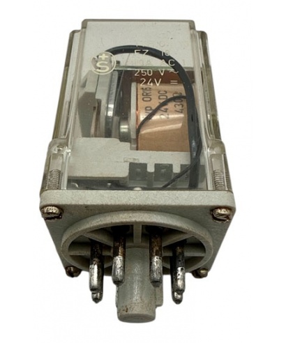 RELE 8 PINES FZ18 24 V CORRIENTE CONTINUA  10A 