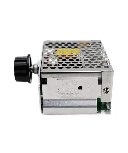 REGULADOR DE VOLTAJE 220V 4000W 15AMP VAR-04