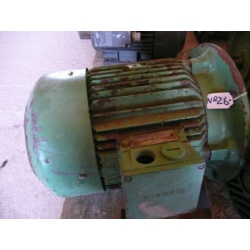 MOTOR TRIF. 7.5 CV 3000 RPM BRIDA B5 220/380V SIEMENS MS132S1-2 B5 USADO Nº 26