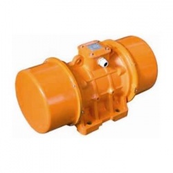 MOTOVIBRADOR TRIFASICO MVE 90/15 90 W Fc/75Kg 1500 RPM 220/380 VTS OLI