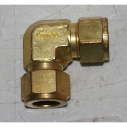 RACOR B1010-9 DE TUBO 5/8 SWAGELOK DE LATON CODO DE UNION