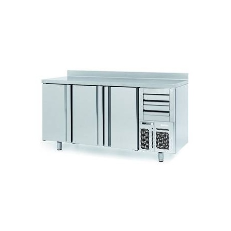 FRENTE MOSTRADOR REFRIGERADO  INFRICO MODELO FMPP 2000 II